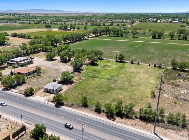 1227 E River Road, Belen, NM 87002