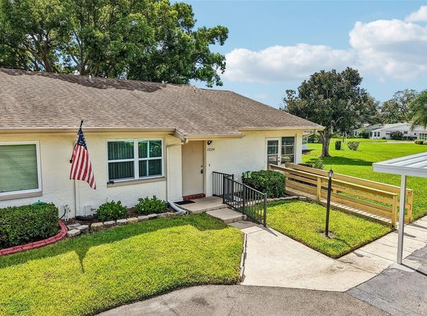 2224 GRENADIER Drive, SUN CITY CENTER, FL 33573