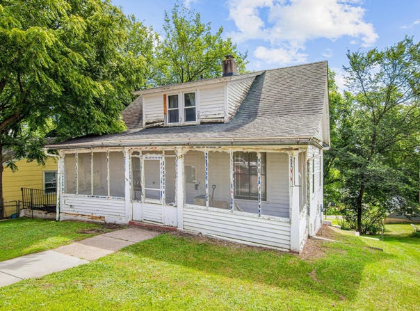 213 4TH ST W, Carver, MN 55315
