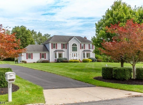 25 Farmhouse Rd, Alexandria Twp., NJ 08848-2105