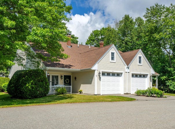 10 Dockside Lane, Belfast, ME 04915
