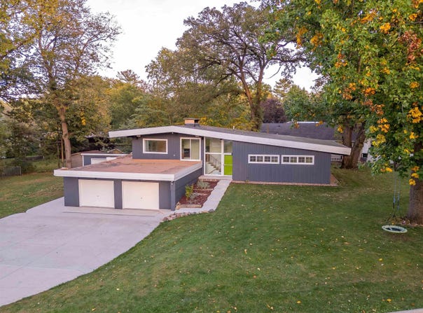 2620 Ashland Avenue, Cedar Falls, IA 50613