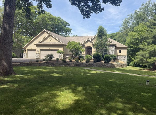 10605 Red Hawk Lane, Spring Grove, IL 60081