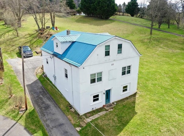 409 S Independence Ave, Independence, VA 24348