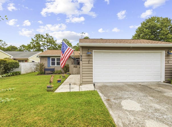 414 Killarney Dr., Myrtle Beach, SC 29588