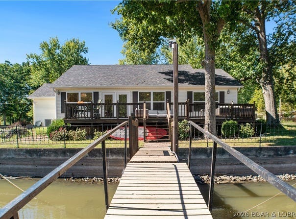 32168 Venture Rd., Stover, MO 65078