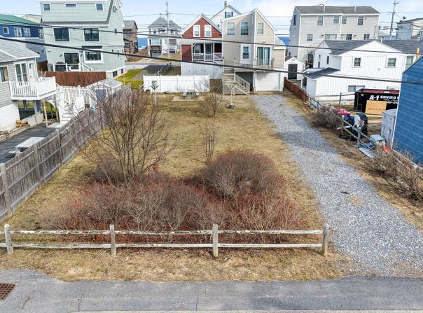 Eastern Avenue, Wells, ME 04090