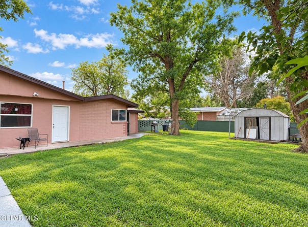 241 RIVERSIDE Drive, El Paso, TX 79915