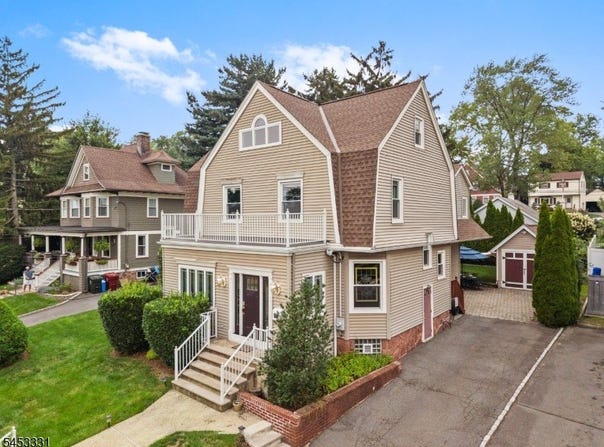 159 Hillside Ave, Nutley Twp., NJ 07110-1627