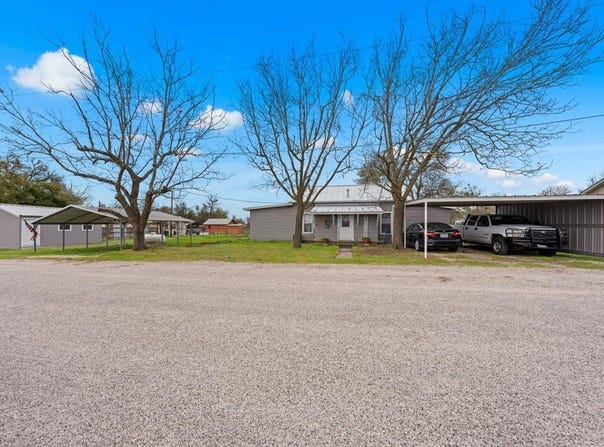 133 Myrtle Ave, Harper, TX 78631
