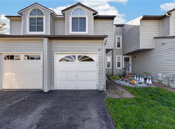 235 Quincy Place, Liverpool, NY 13088