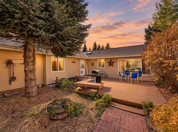 505 Lakeview Drive, Cascade, ID 83611