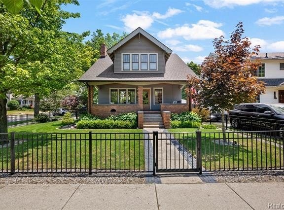 728 N Washington Avenue, Royal Oak, MI 48067