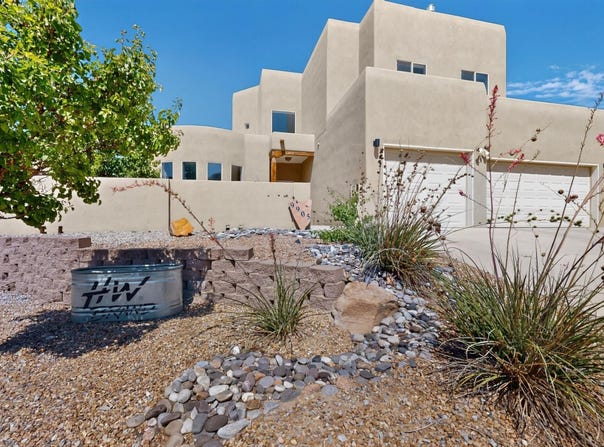 9905 Cardinal Street NW, Albuquerque, NM 87114