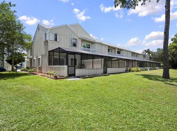 6151 Riverwalk Lane, Jupiter, FL 33458