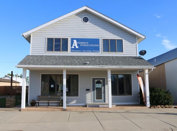210 W Main St, Canistota, SD 57012