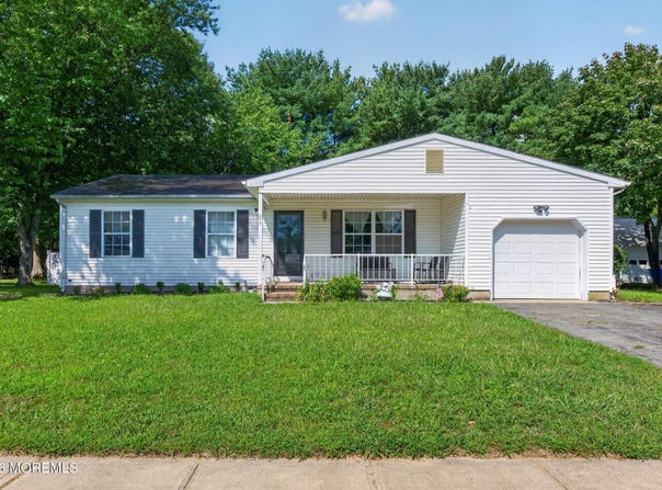 370 Elm Lane, Brick, NJ 08723