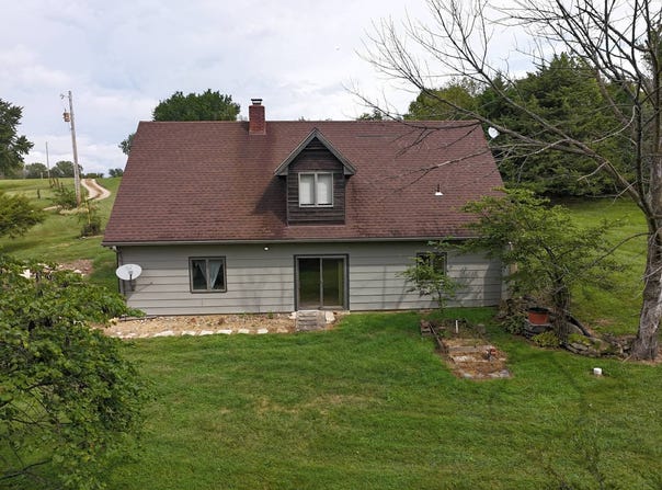 9810 County Road 427, Savannah, MO 64485