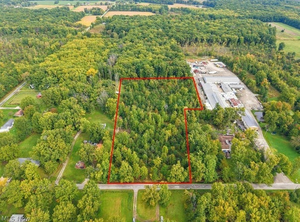 Kincaid E Road, Warren, OH 44481