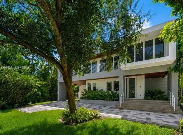 425 Harbor Dr, Key Biscayne, FL 33149