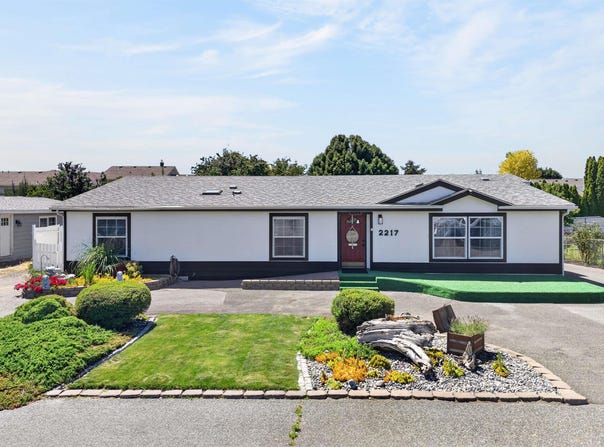 2217 Vermont Loop, Kennewick, WA 99336
