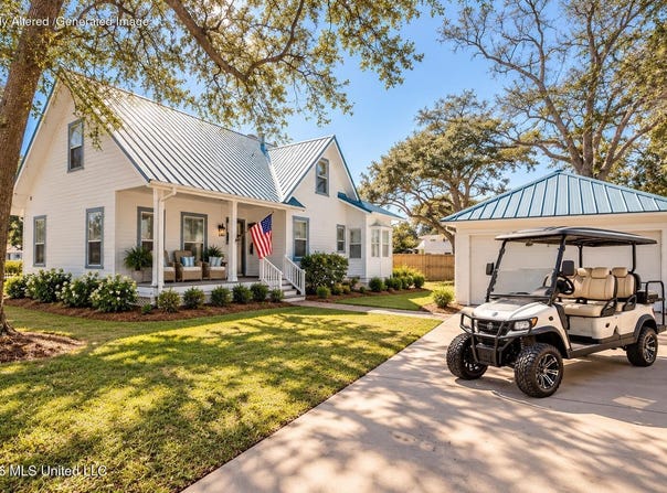 1209 Calhoun Avenue, Ocean Springs, MS 39564