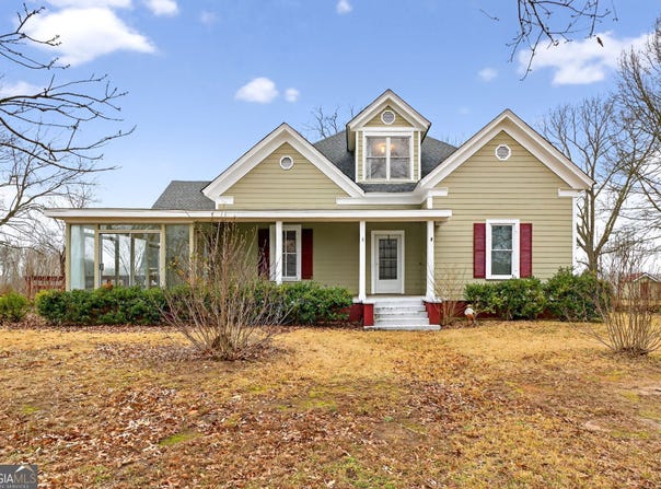 402 Tom Bell Road, Milner, GA 30257