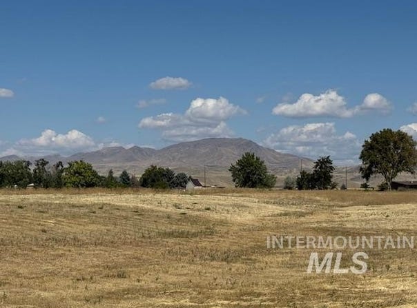 1 W Central Rd., Emmett, ID 83617