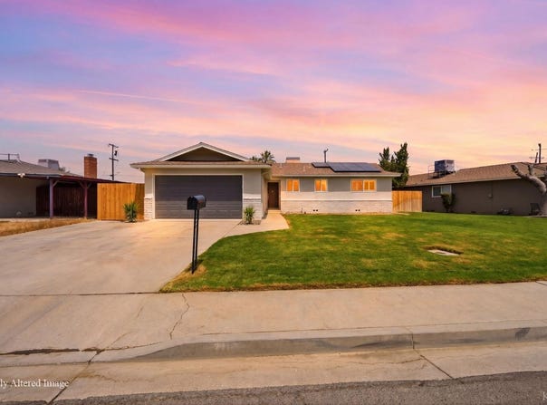 310 W Hazelwood Drive, Lemoore, CA 93245