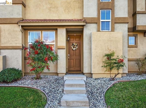 390 Caravaggio CIR, Sacramento, CA 95835