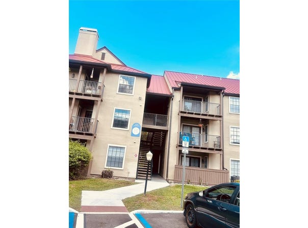 224 AFTON Square, ALTAMONTE SPRINGS, FL 32714
