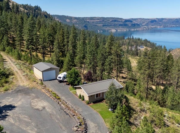 39235 Sun Ridge N, Seven Bays, WA 99122