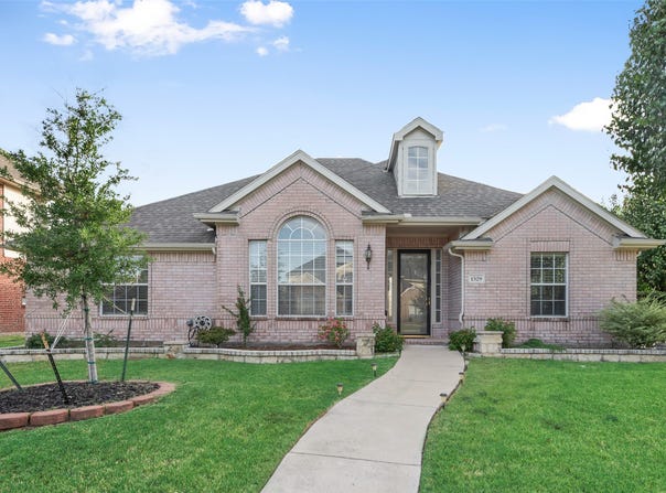 1529 Dimmit Drive, Carrollton, TX 75010