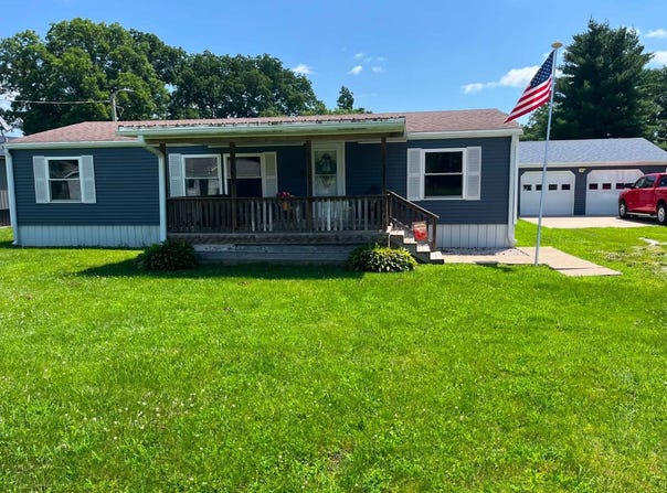 554 Morrow Avenue, White Hall, IL 62092