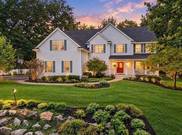 22 Sawyer Ln, Middleton, MA 01949