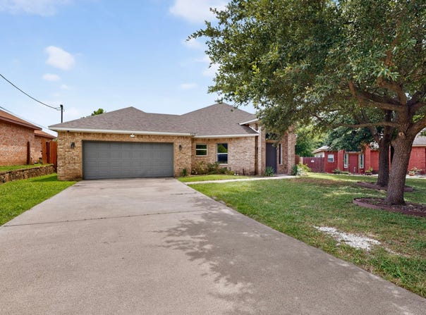 2230 Larry Drive, Dallas, TX 75228