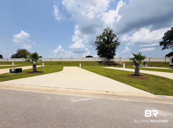 12293 Gateway Drive, Elberta, AL 36530