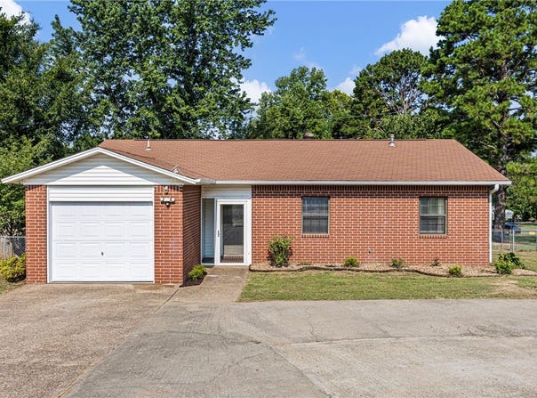 35 Crestline Drive, Dover, AR 72837