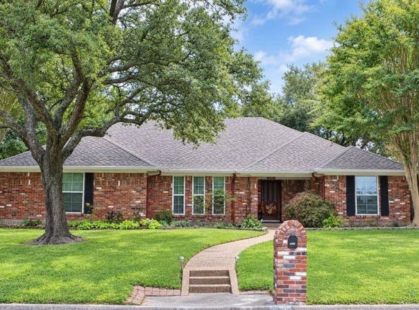 903 Canyon Drive, Cleburne, TX 76033