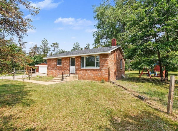 335 Red Tailed Hawk Loop, Grayling, MI 49738