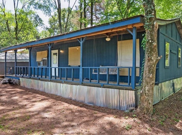 512 Oakview Dr., COMO, MS 38655