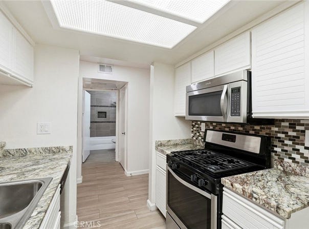 12601 Van Nuys, Pacoima, CA 91331