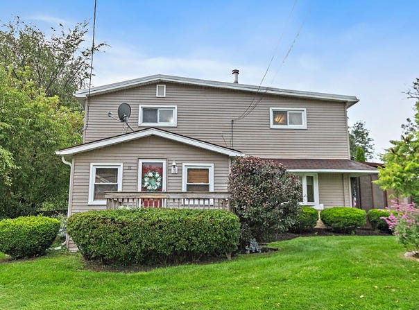 38 Elm Avenue, Fox Lake, IL 60020