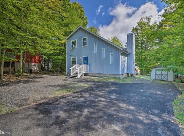 9253 WESTWOOD Drive, TOBYHANNA, PA 18466