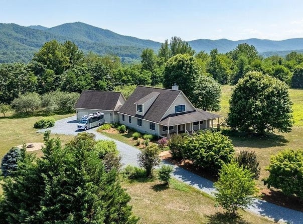 450 PHILLIPS LN, NELLYSFORD, VA 22958