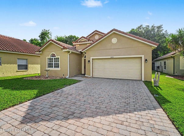 4076 Fitzroy Reef Drive, Mims, FL 32754