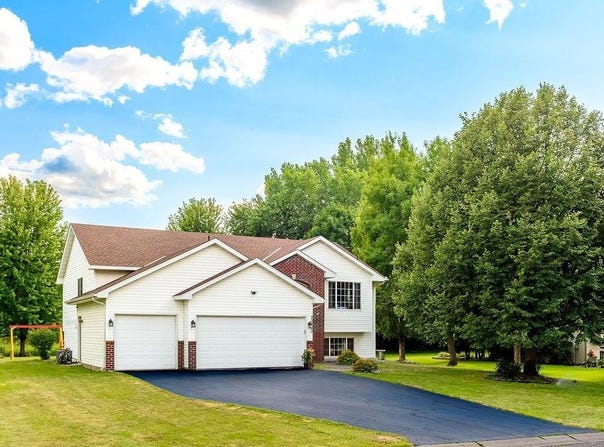 22363 Jed Drive, Rogers, MN 55374
