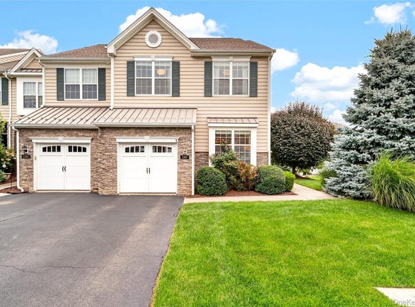 1307 Glastonbury Lane, Fishkill, NY 12524