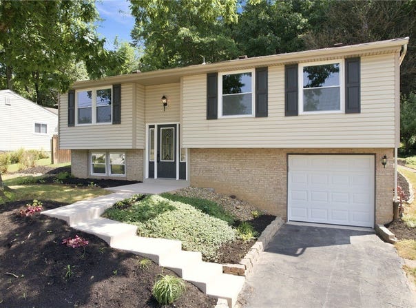 1613 Shawmut Dr, Shaler, PA 15116