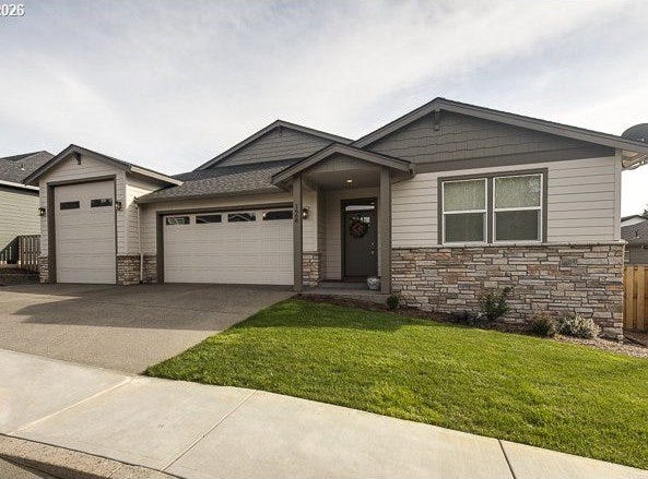 1668 NE CLAYTON Dr, Estacada, OR 97023